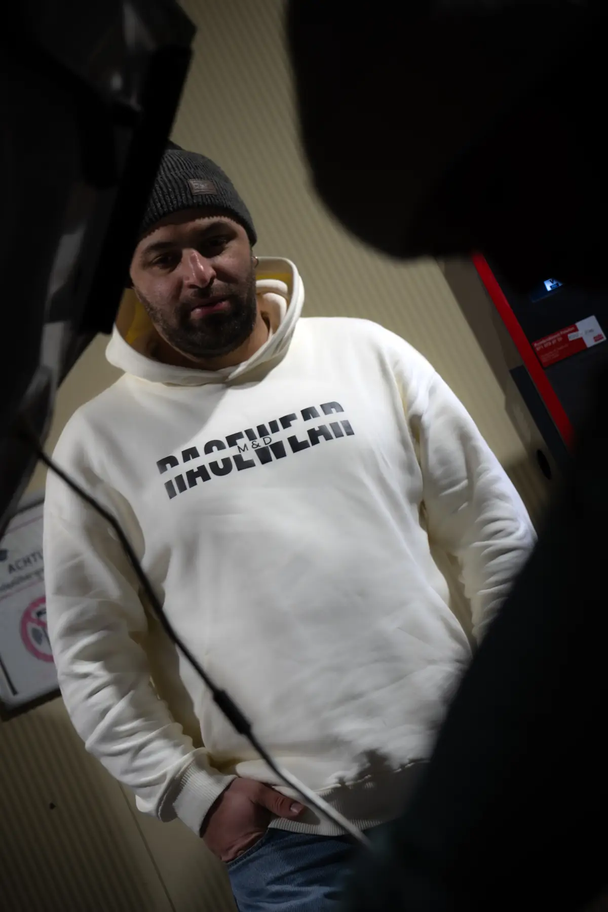 Fabio Mercuri, Mitgründer von Meet & Drive, im RACEWEAR-Pullover